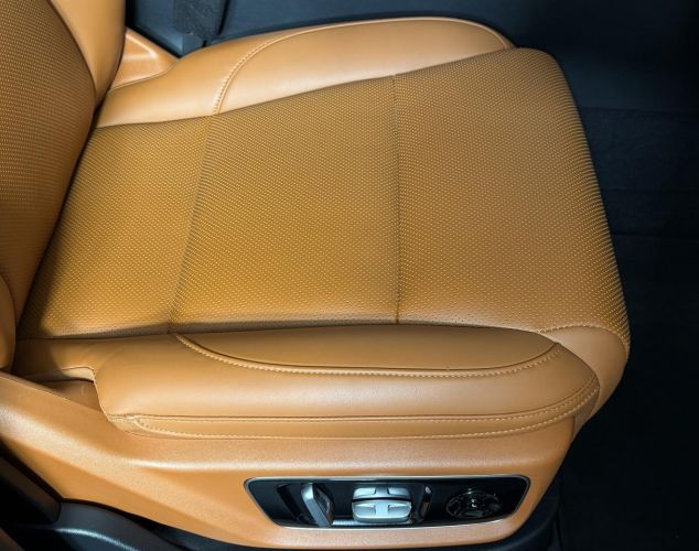 LiXiang (Li Auto) L7  