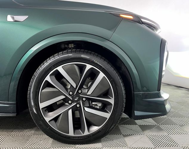 LiXiang (Li Auto) L9  