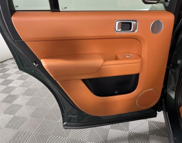 LiXiang (Li Auto) L9  