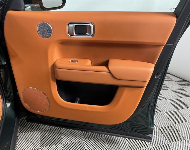 LiXiang (Li Auto) L9  