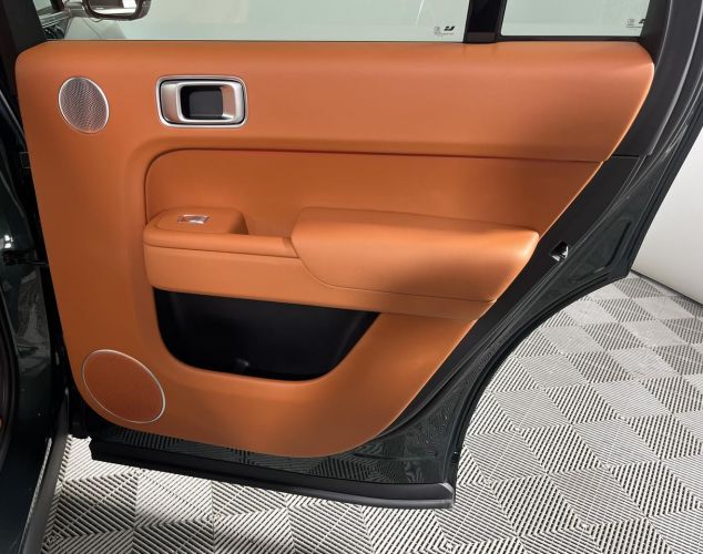 LiXiang (Li Auto) L9  