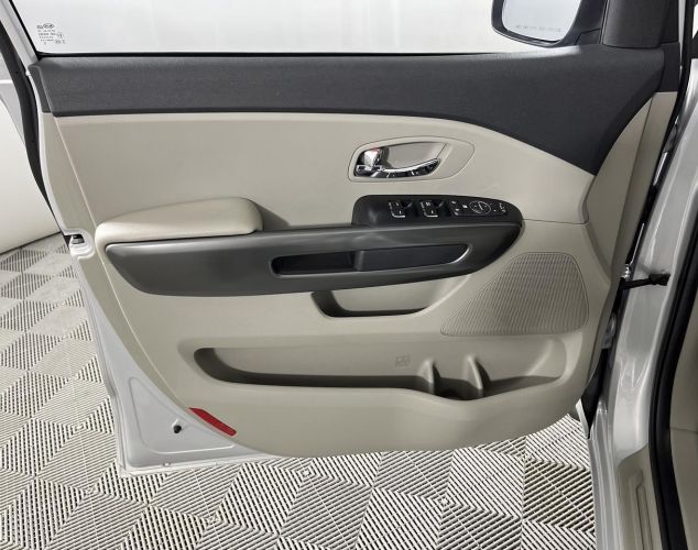 Kia Carnival  Prestige