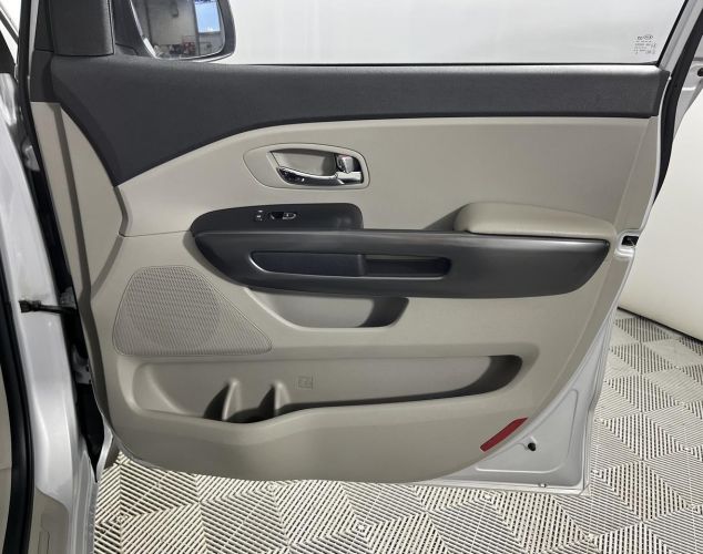 Kia Carnival  Prestige