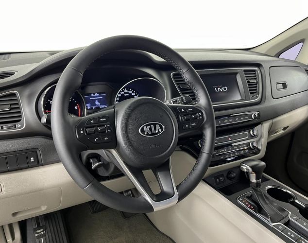Kia Carnival  Prestige