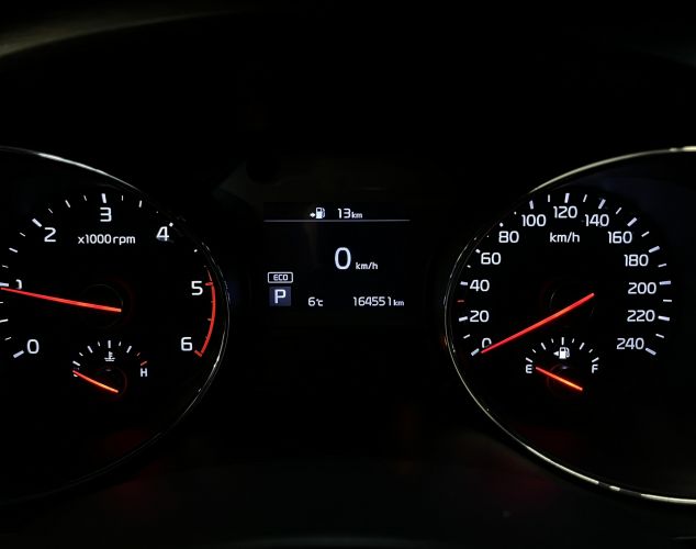 Kia Carnival  Prestige