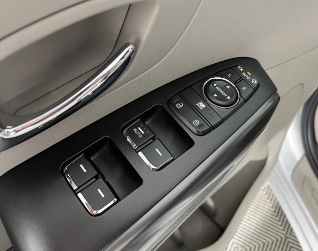 Kia Carnival  Prestige