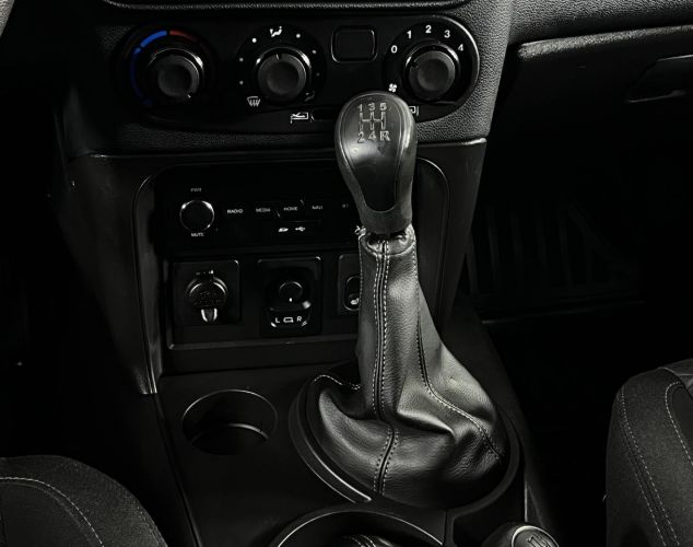 LADA (ВАЗ) Niva Travel  [BLACK]