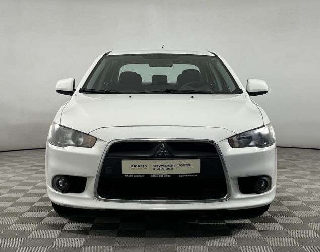 Mitsubishi Lancer  Invite