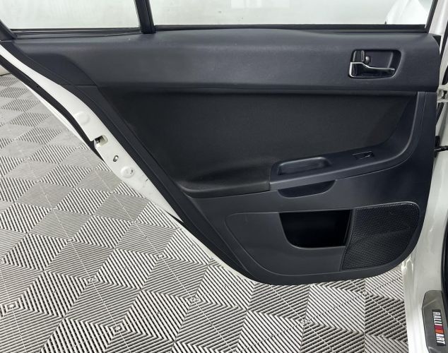 Mitsubishi Lancer  Invite