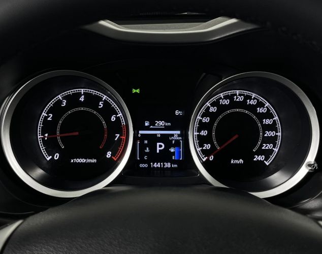 Mitsubishi Lancer  Invite