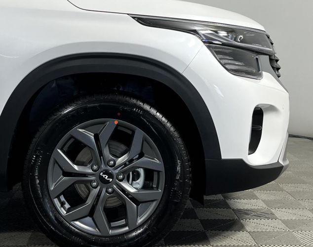 Kia Seltos  Deluxe Edition
