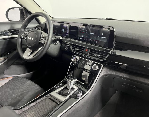 Kia Seltos  Deluxe Edition