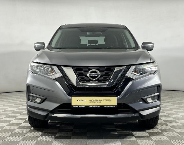 Nissan X-Trail  SE