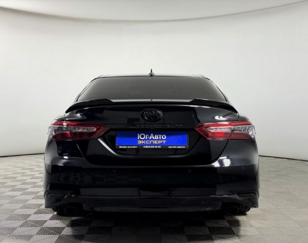 Toyota Camry  Executive Safety