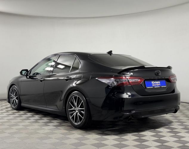 Toyota Camry  Executive Safety