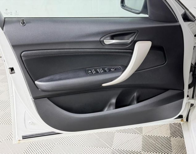 BMW 1 серия  118i Base