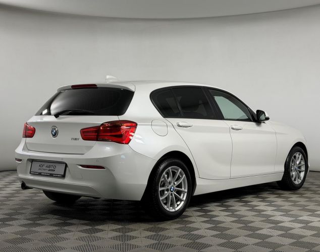 BMW 1 серия  118i Base