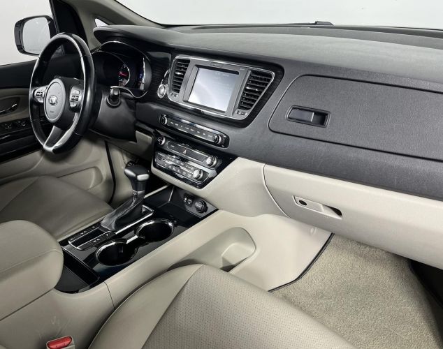 Kia Carnival  Premium+