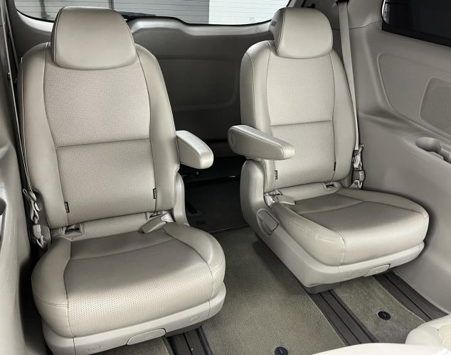 Kia Carnival  Premium+