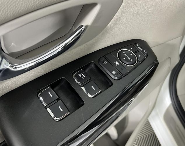 Kia Carnival  Premium+