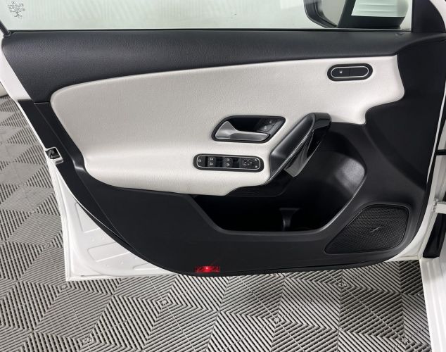 Mercedes-Benz A-Класс  