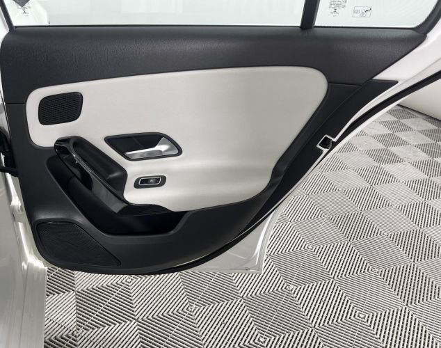 Mercedes-Benz A-Класс  