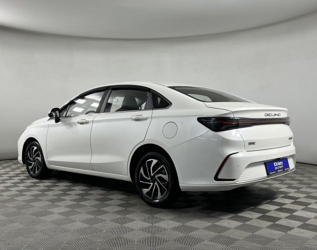 BAIC Ю5 Плюс (U5 Plus)  