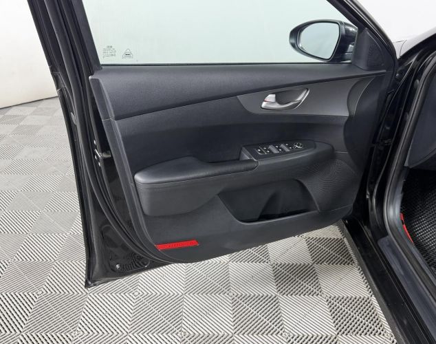 Kia Cerato  Comfort UEFA