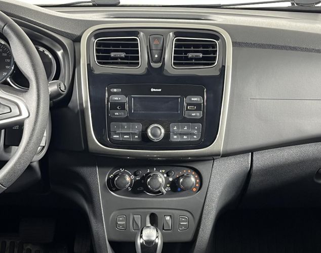 Renault Sandero  Life