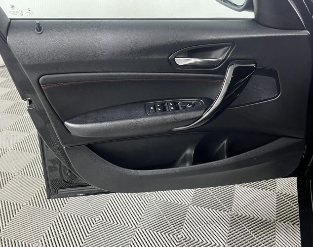 BMW 1 серия  118i M Sport