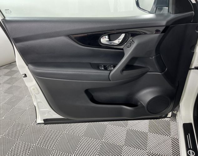 Nissan Qashqai  LE Top