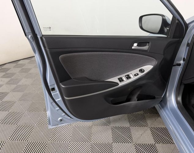 Hyundai Solaris  Style