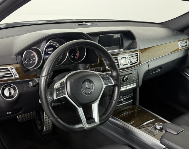 Mercedes-Benz E-Класс  Base