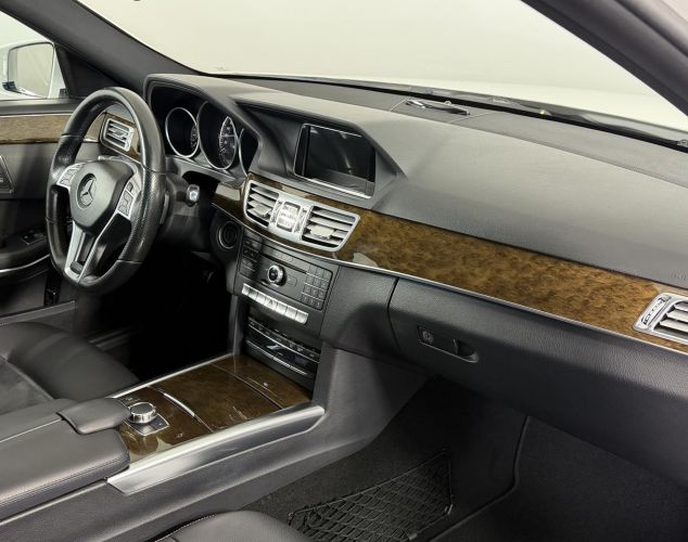 Mercedes-Benz E-Класс  Base