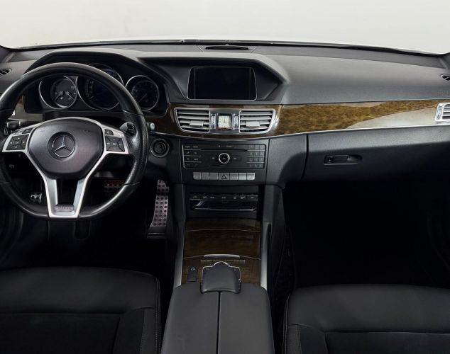 Mercedes-Benz E-Класс  Base