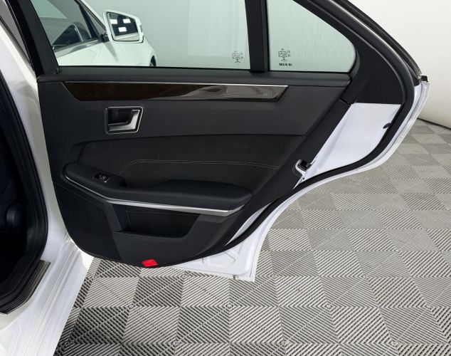 Mercedes-Benz E-Класс  Base