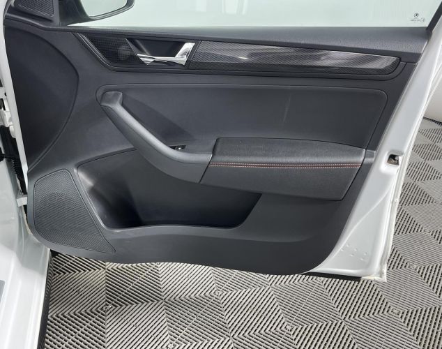 ŠKODA Rapid  Monte Carlo