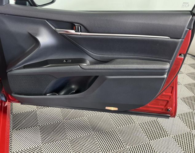 Toyota Camry  Люкс Safety