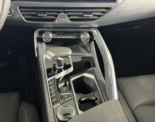 Geely Tugella  Flagship 