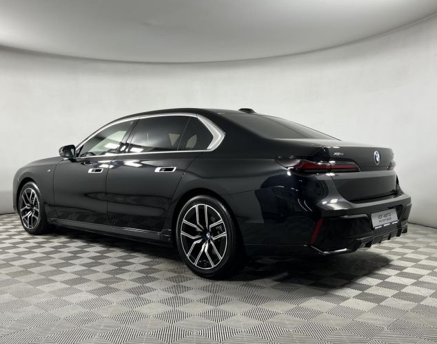 BMW 7 серия  