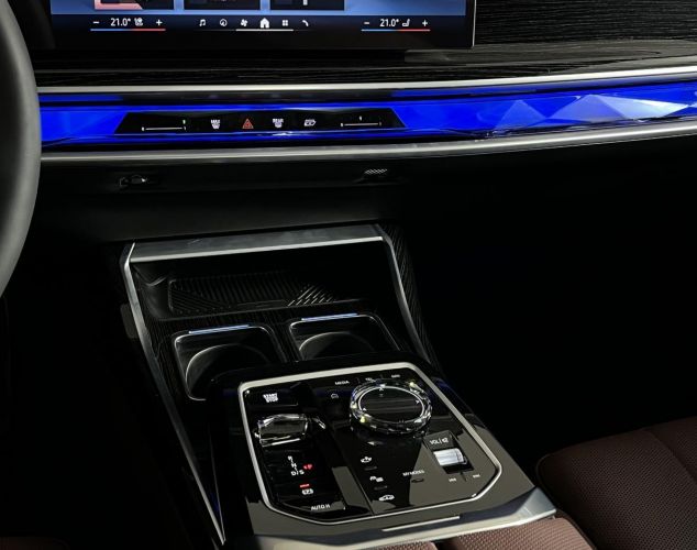 BMW 7 серия  