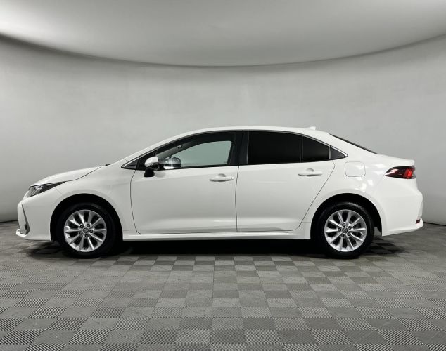 Toyota Corolla  Комфорт (CVT) 18