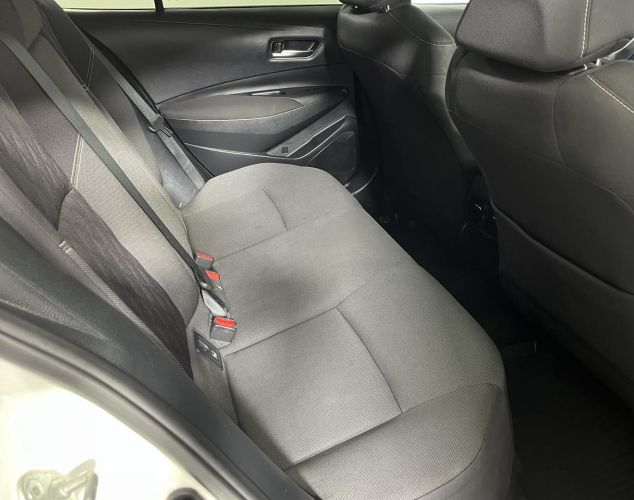 Toyota Corolla  Комфорт (CVT) 18