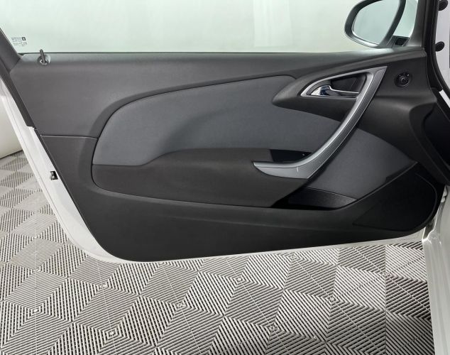 Opel Astra  Базовая