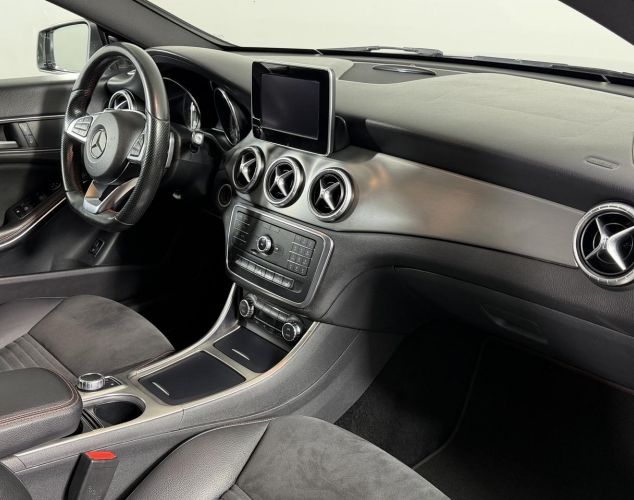 Mercedes-Benz CLA-Класс  