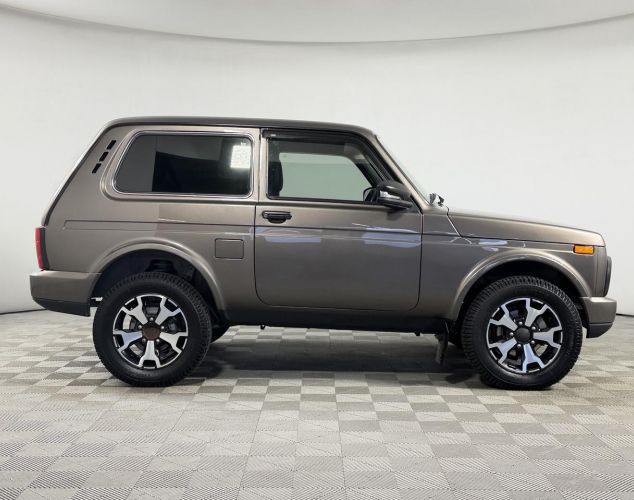 LADA (ВАЗ) Niva (4x4)  Luxe Urban