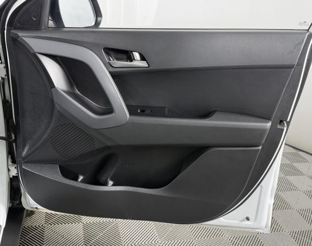 Hyundai Creta  Travel + Advanced + Двухцветная окраска кузова