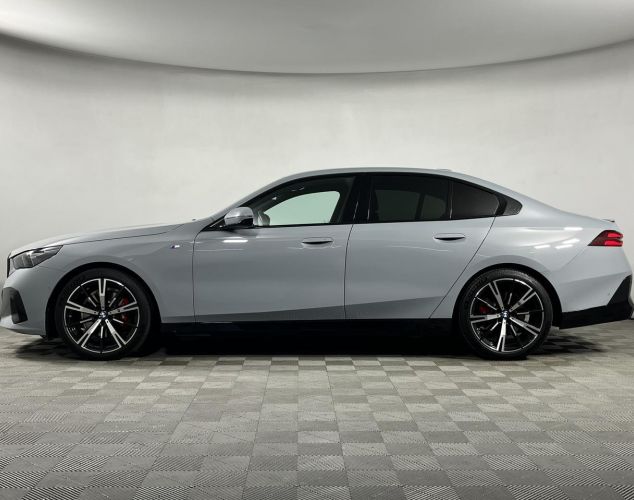 BMW 5 серия  