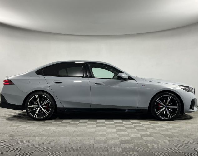 BMW 5 серия  