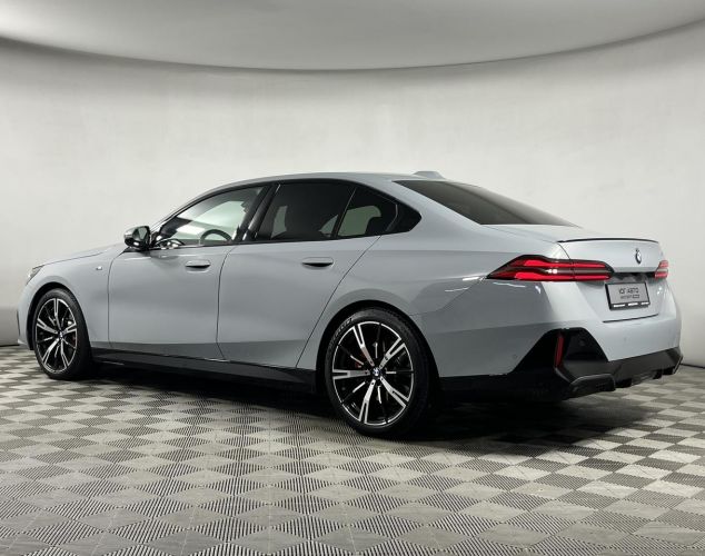 BMW 5 серия  